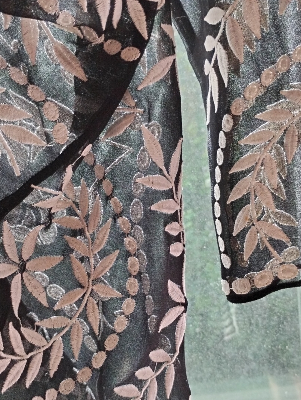 Luxury Brand: Needle & Thread Intricate Embroidered Mini Skirt - Picture 9 of 11